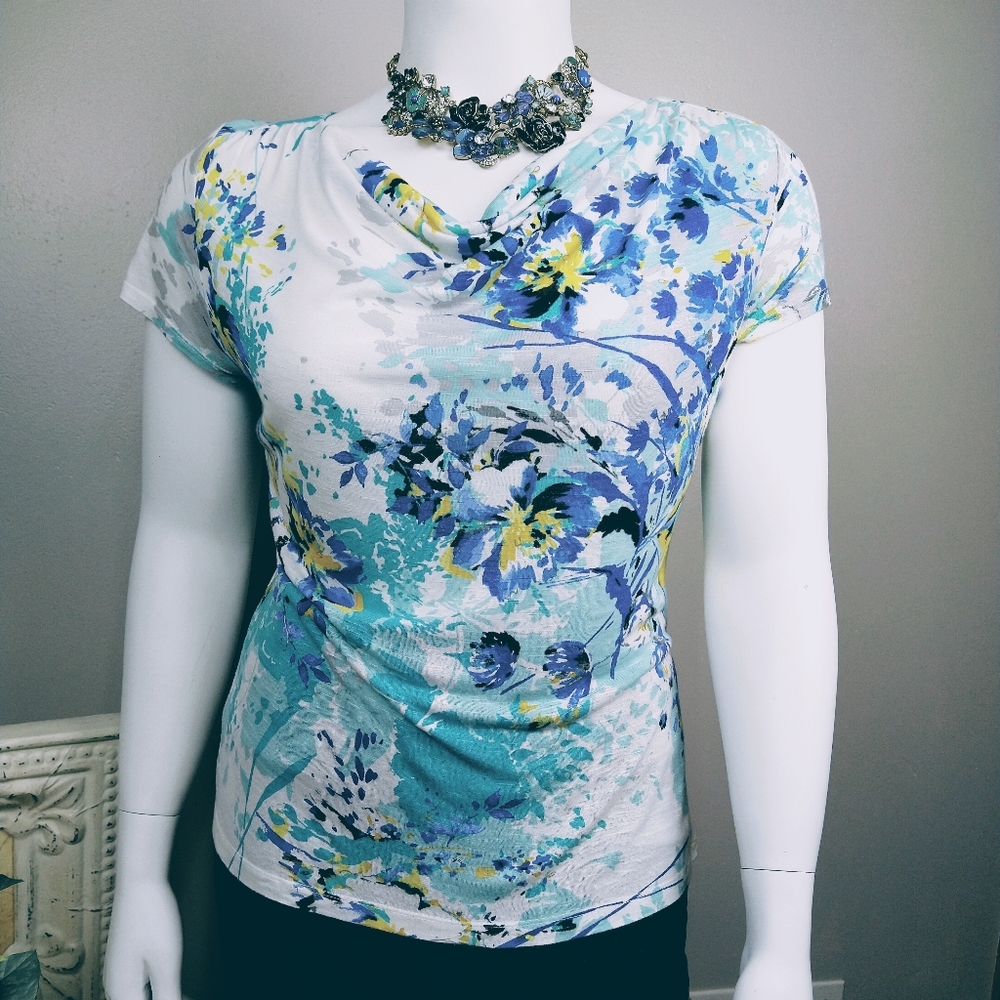 Apt 9 great summer top.
